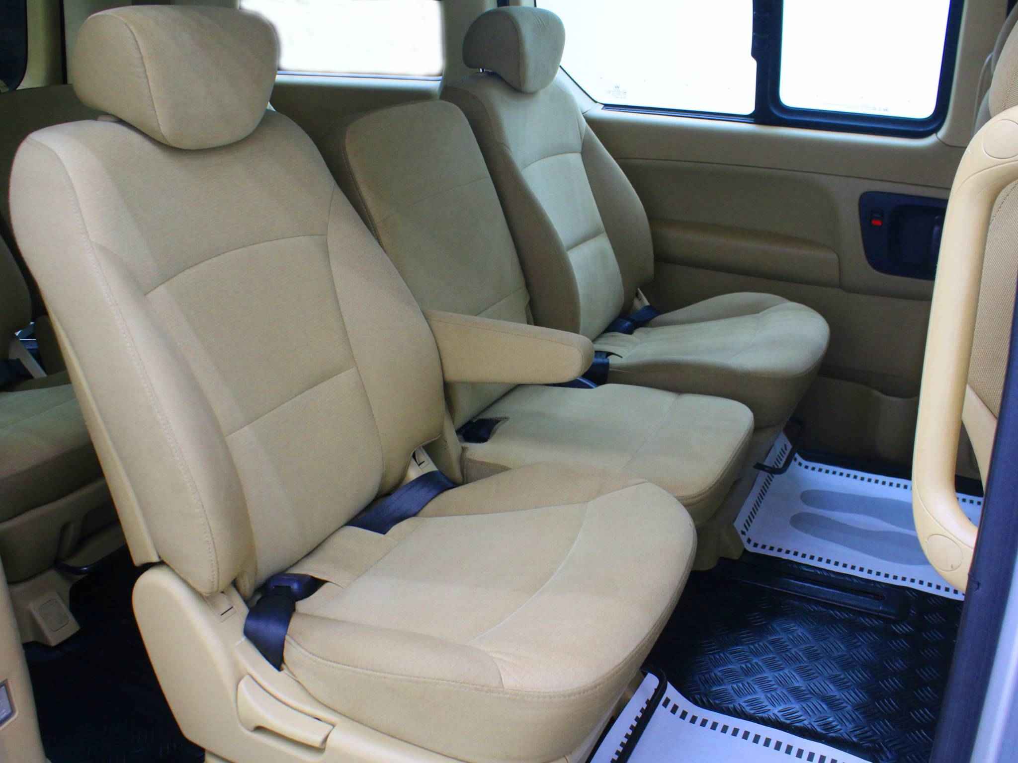 Hyundai Grand Starex, I