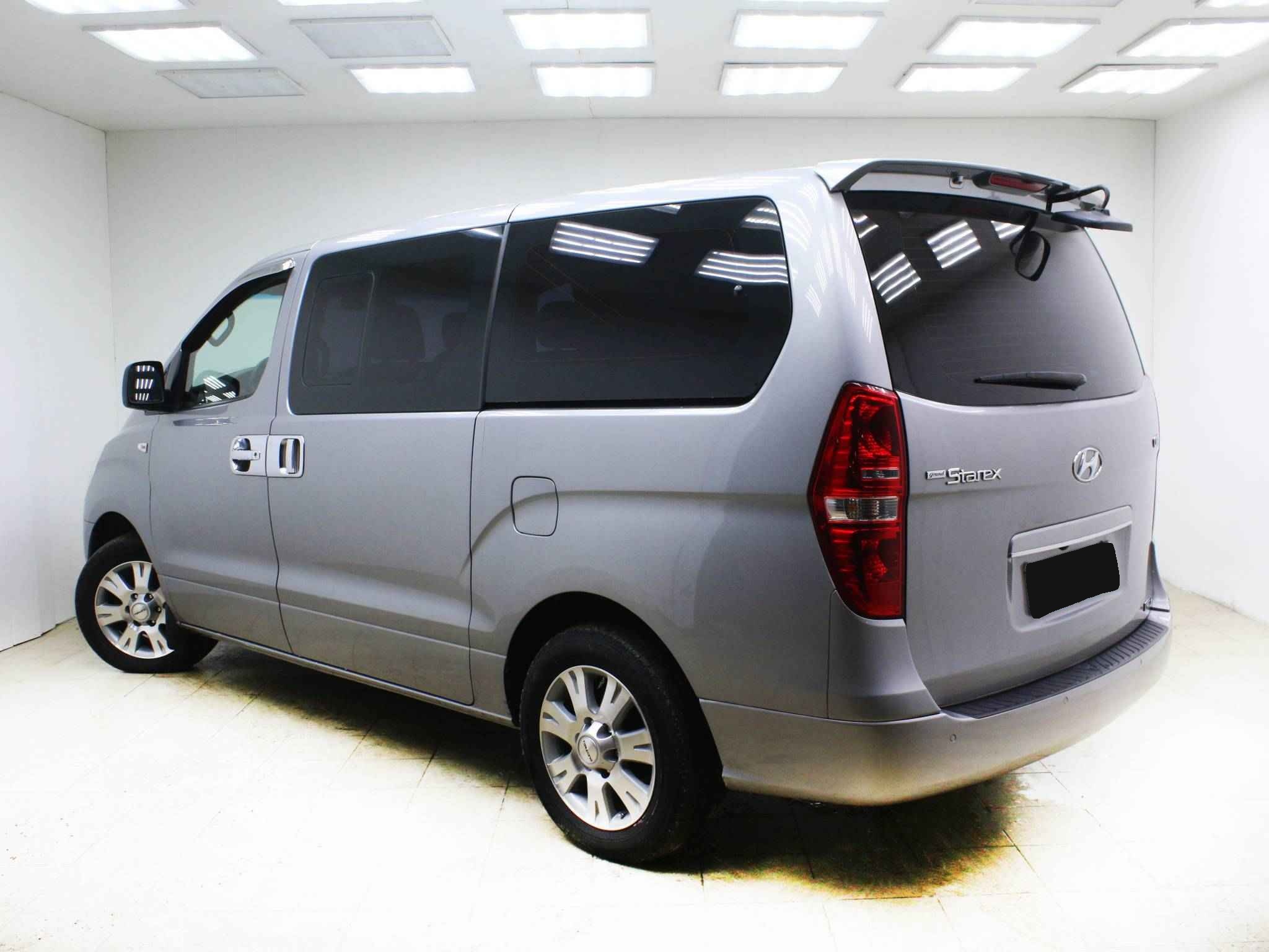 Hyundai Grand Starex, I