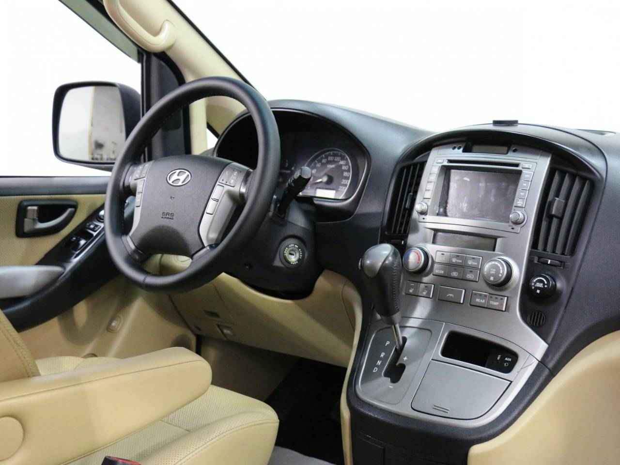 Hyundai Grand Starex, I