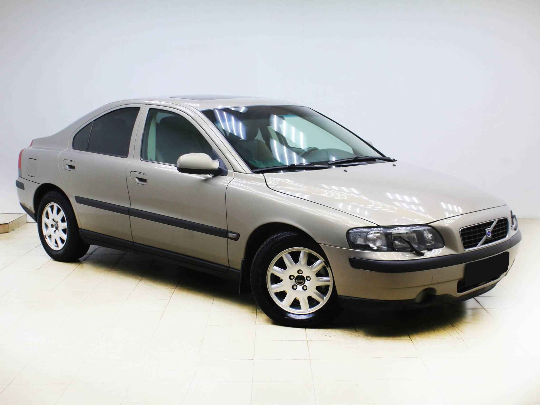 Volvo S60, I