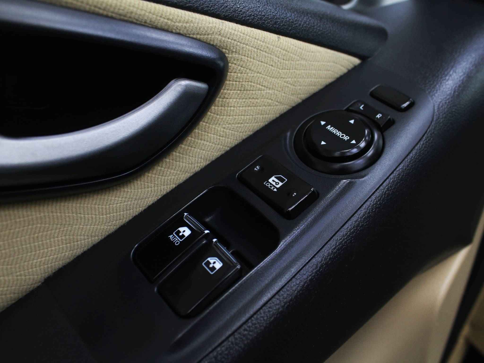 Hyundai Grand Starex, I