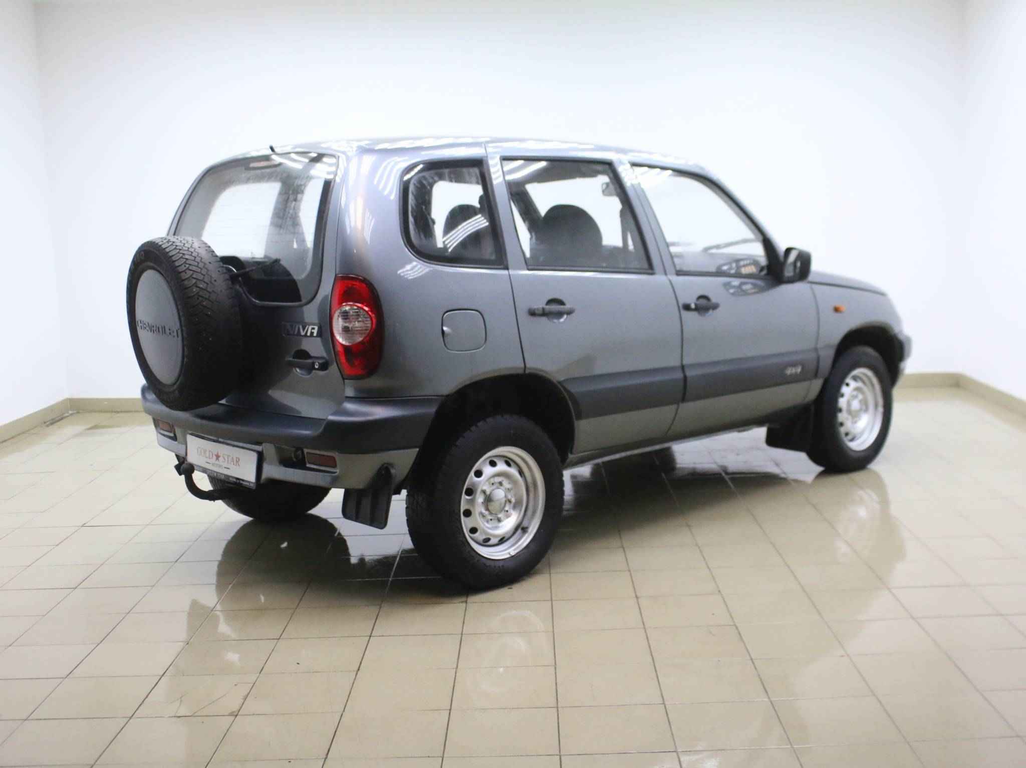 Chevrolet Niva, I
