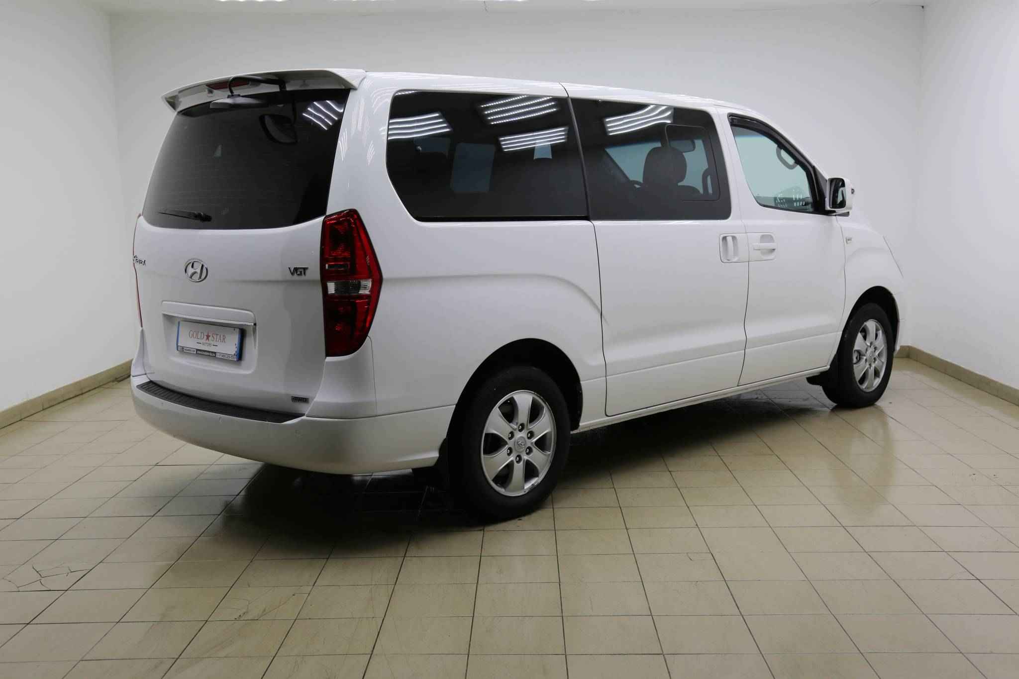 Hyundai Grand Starex, I