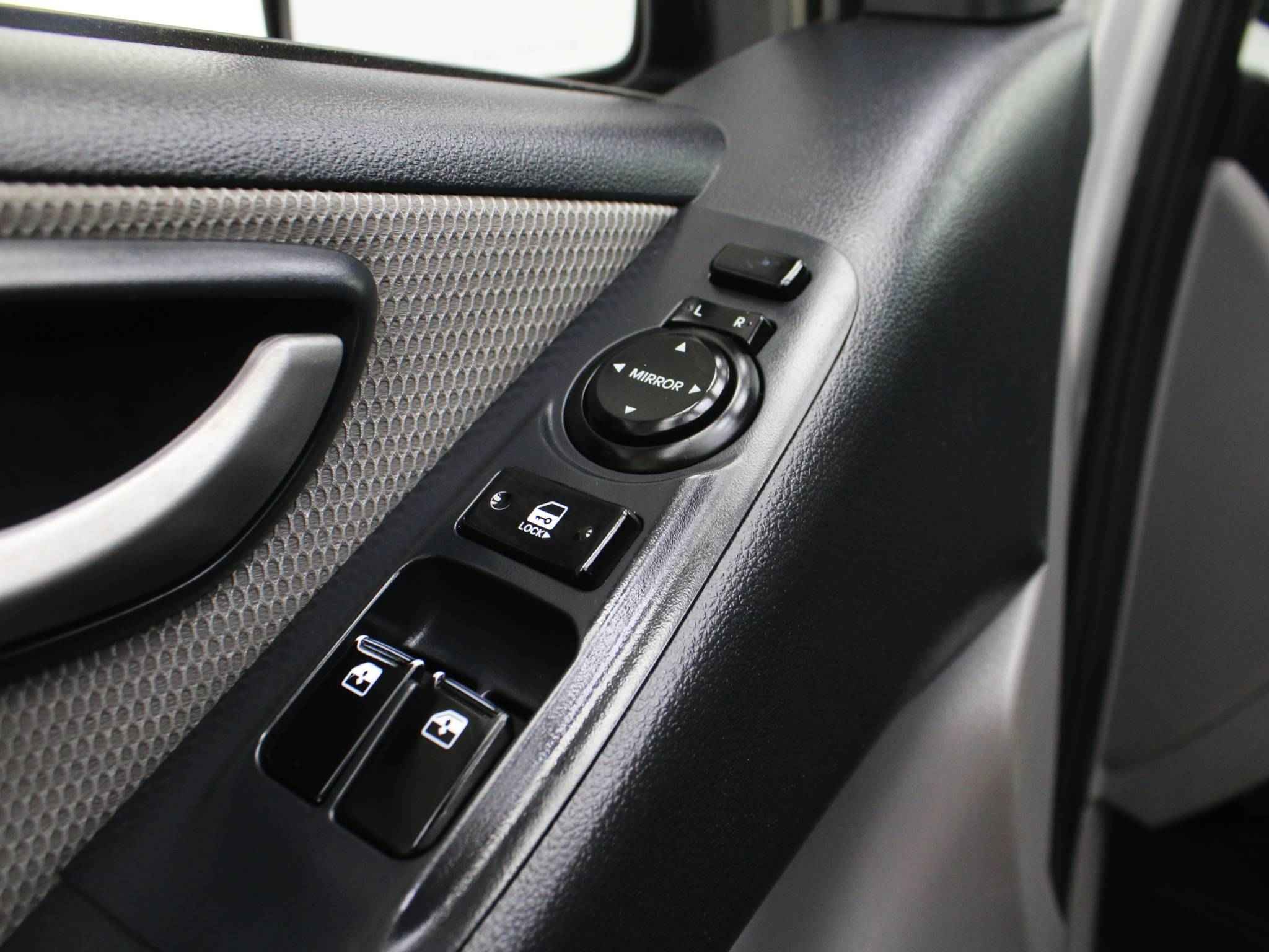 Hyundai Grand Starex, I