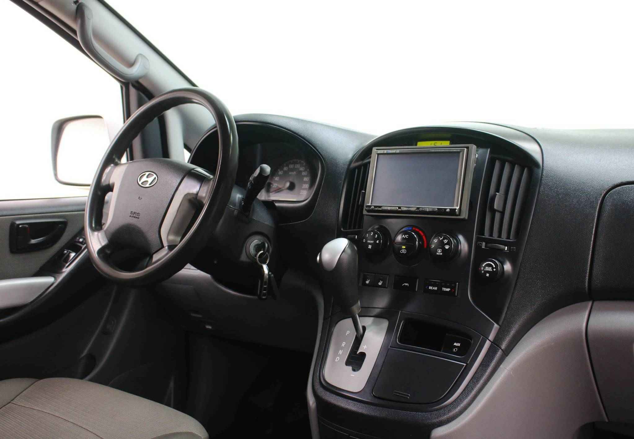 Hyundai Grand Starex, I