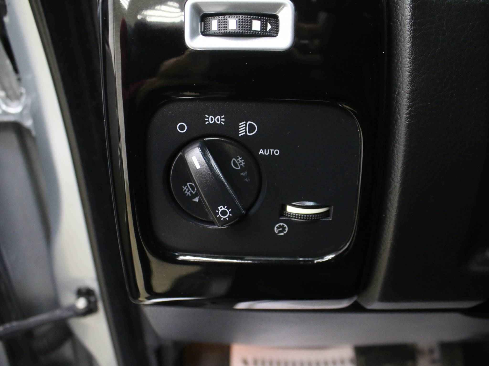 Land Rover Discovery, III