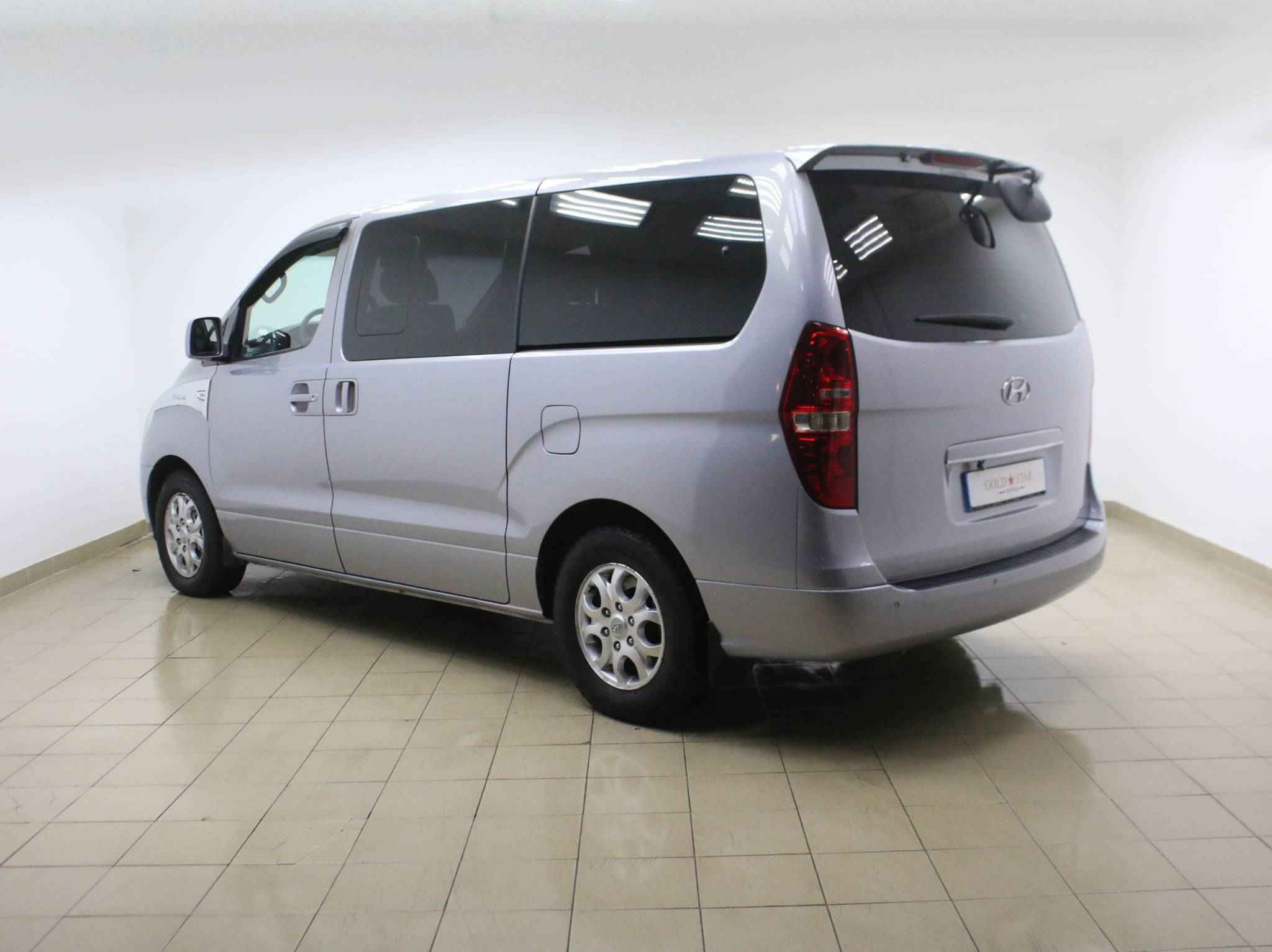 Hyundai Grand Starex, I