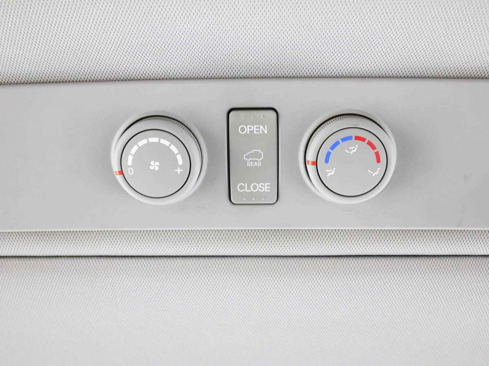 Hyundai Grand Starex, I