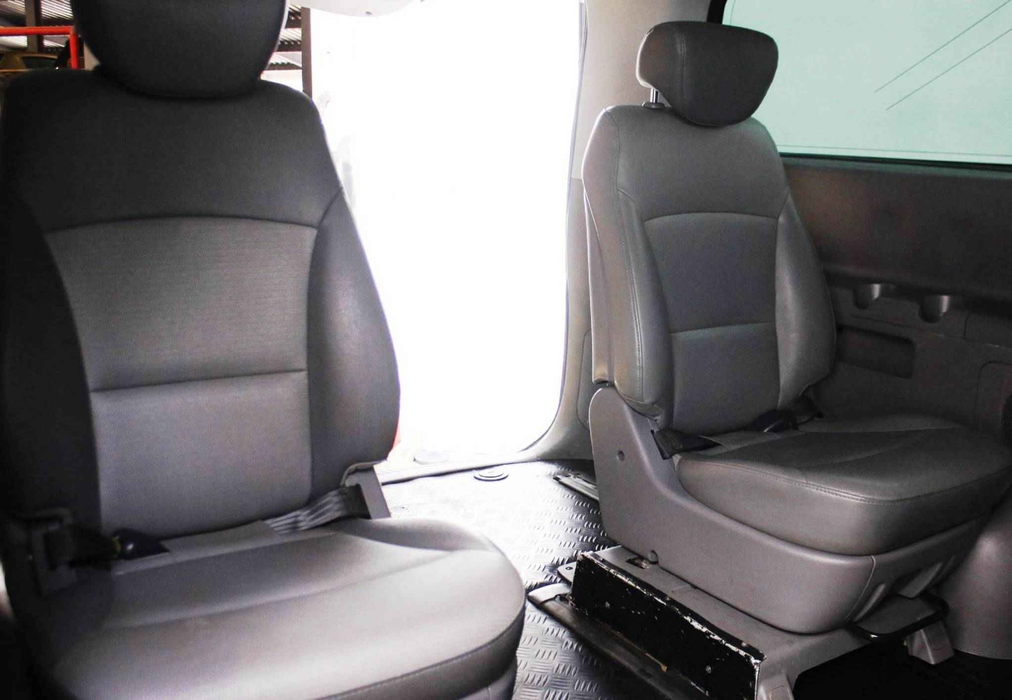 Hyundai Grand Starex, I