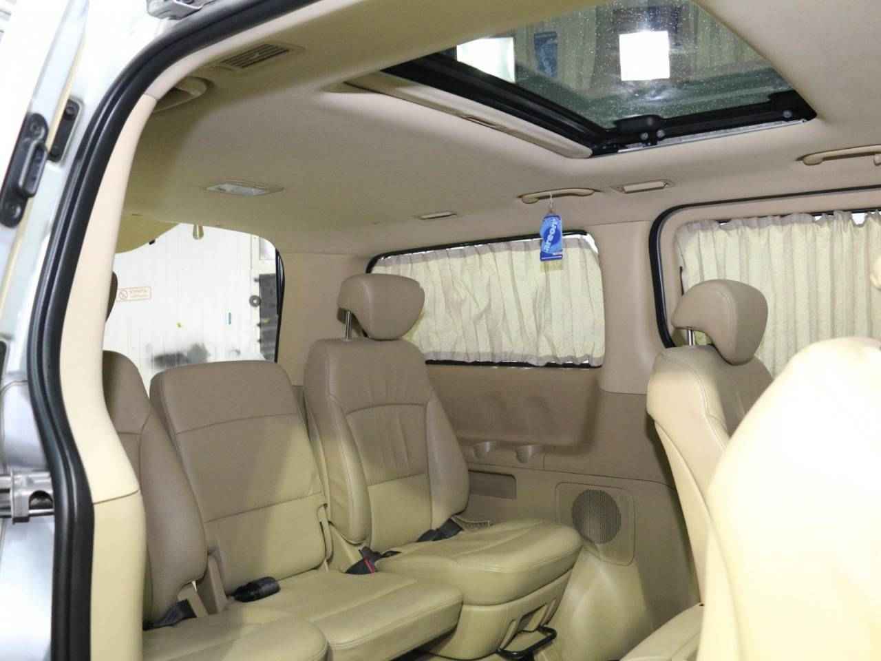 Hyundai Grand Starex, I