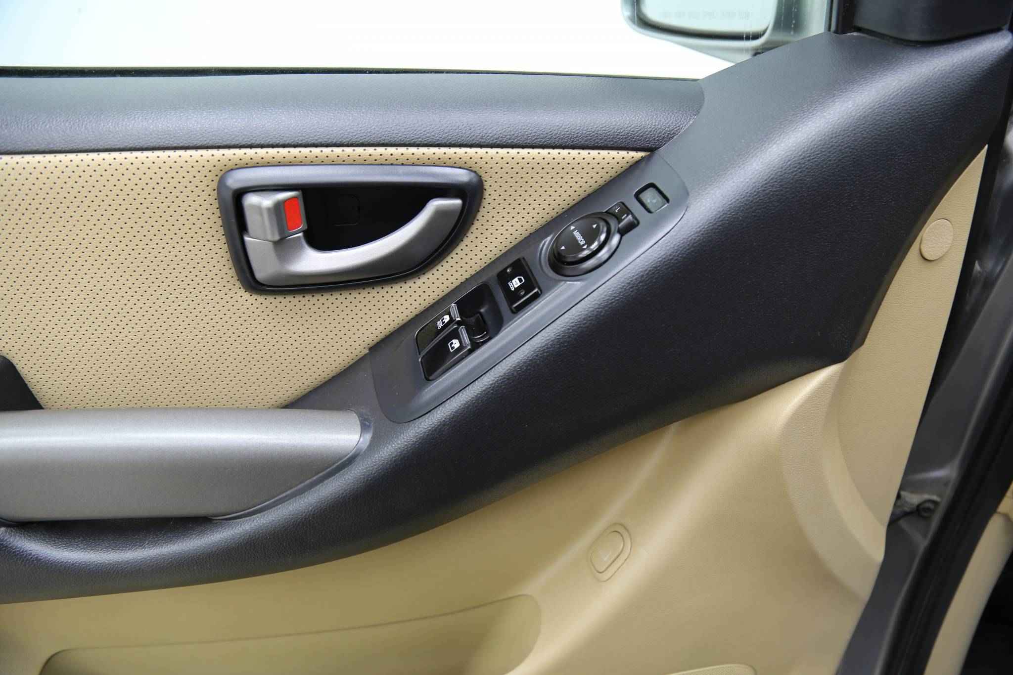 Hyundai Grand Starex, I