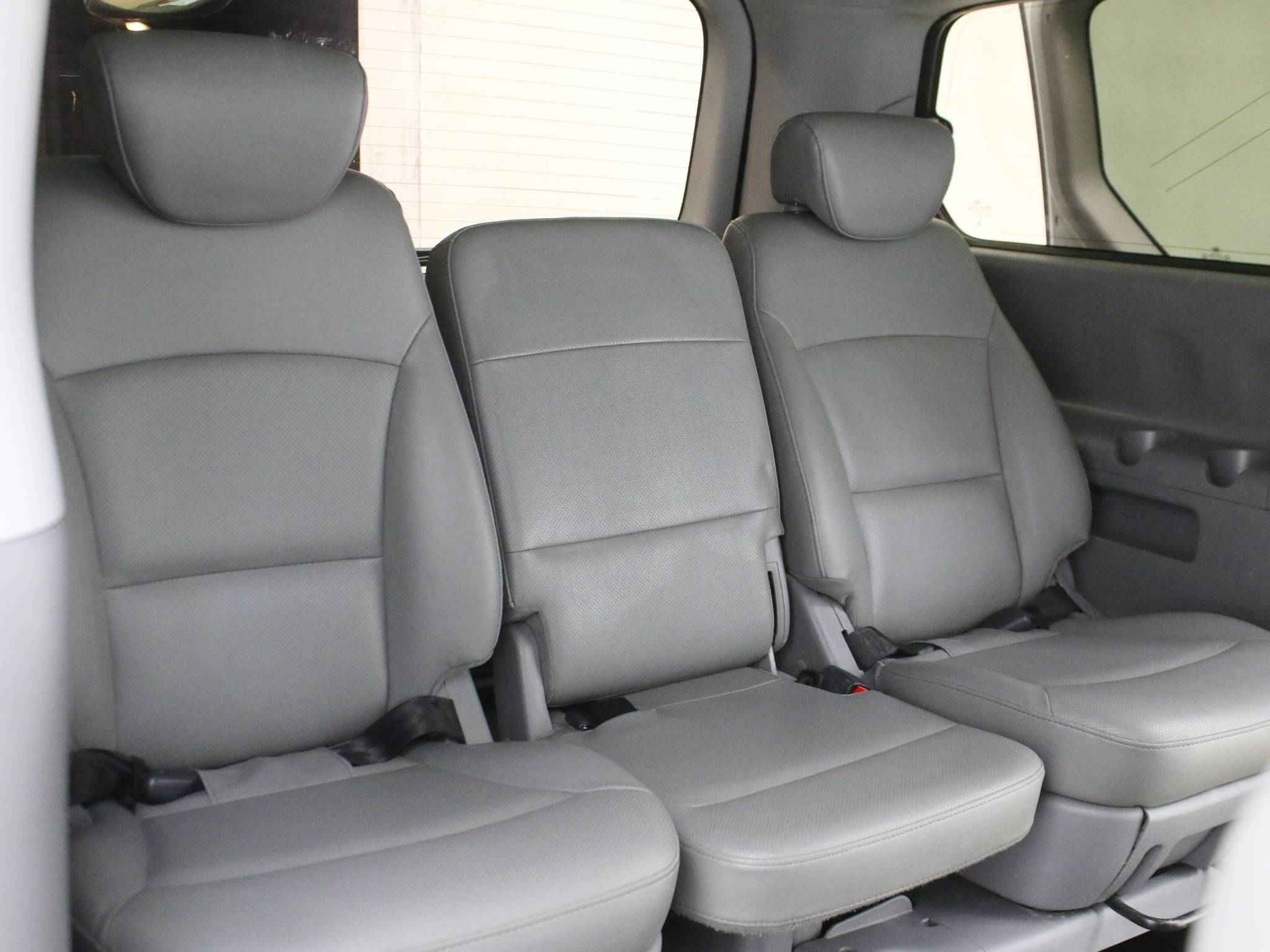 Hyundai Grand Starex, I