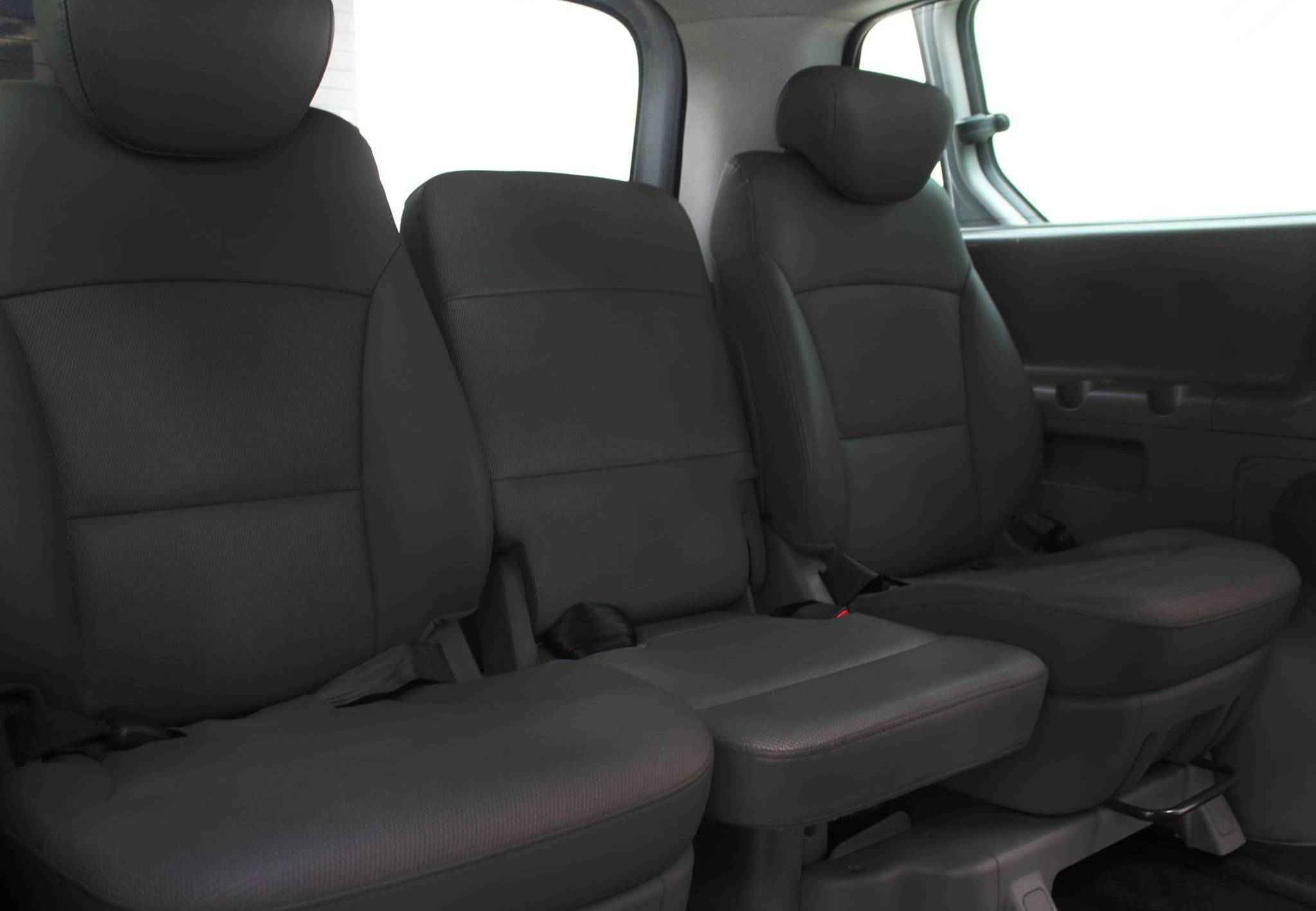 Hyundai Grand Starex, I