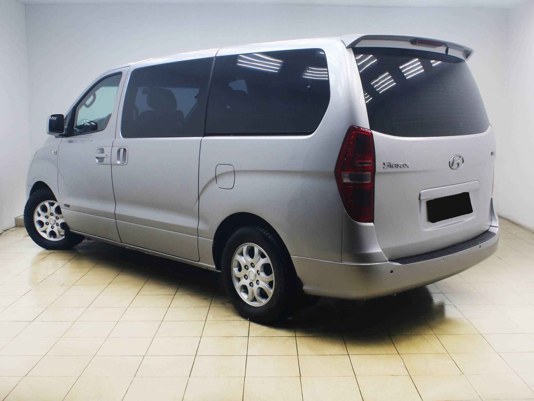 Hyundai Grand Starex, I
