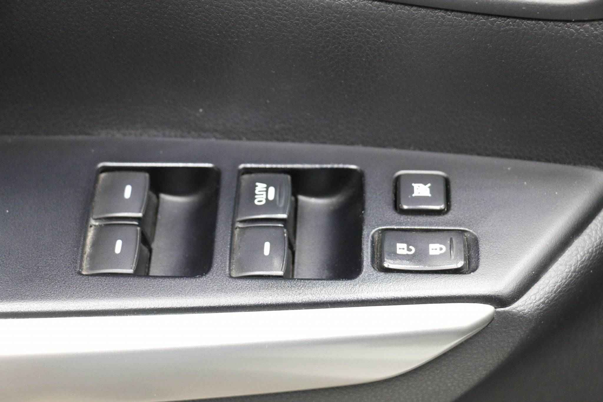 Mitsubishi Pajero Sport, III