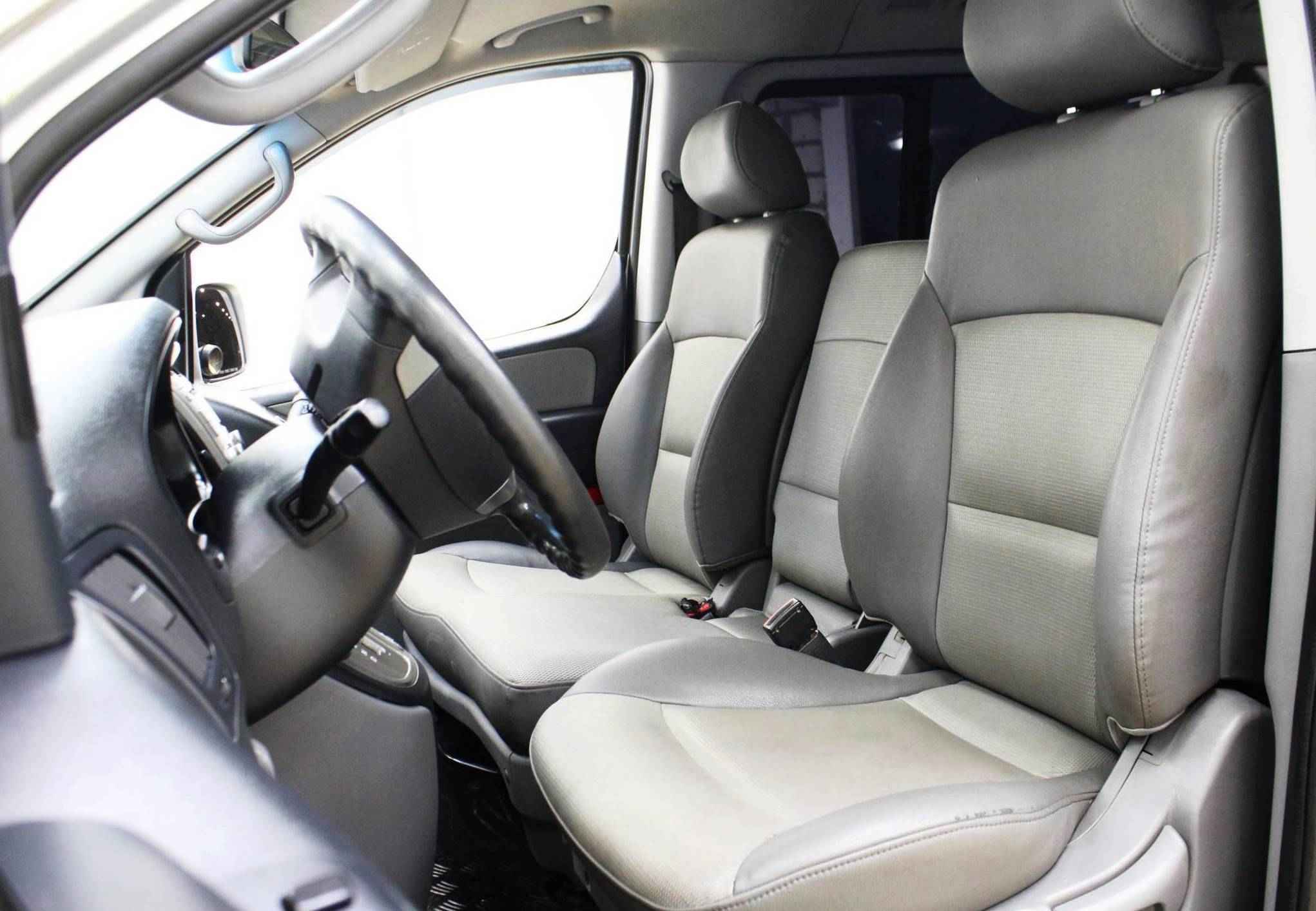 Hyundai Grand Starex, I