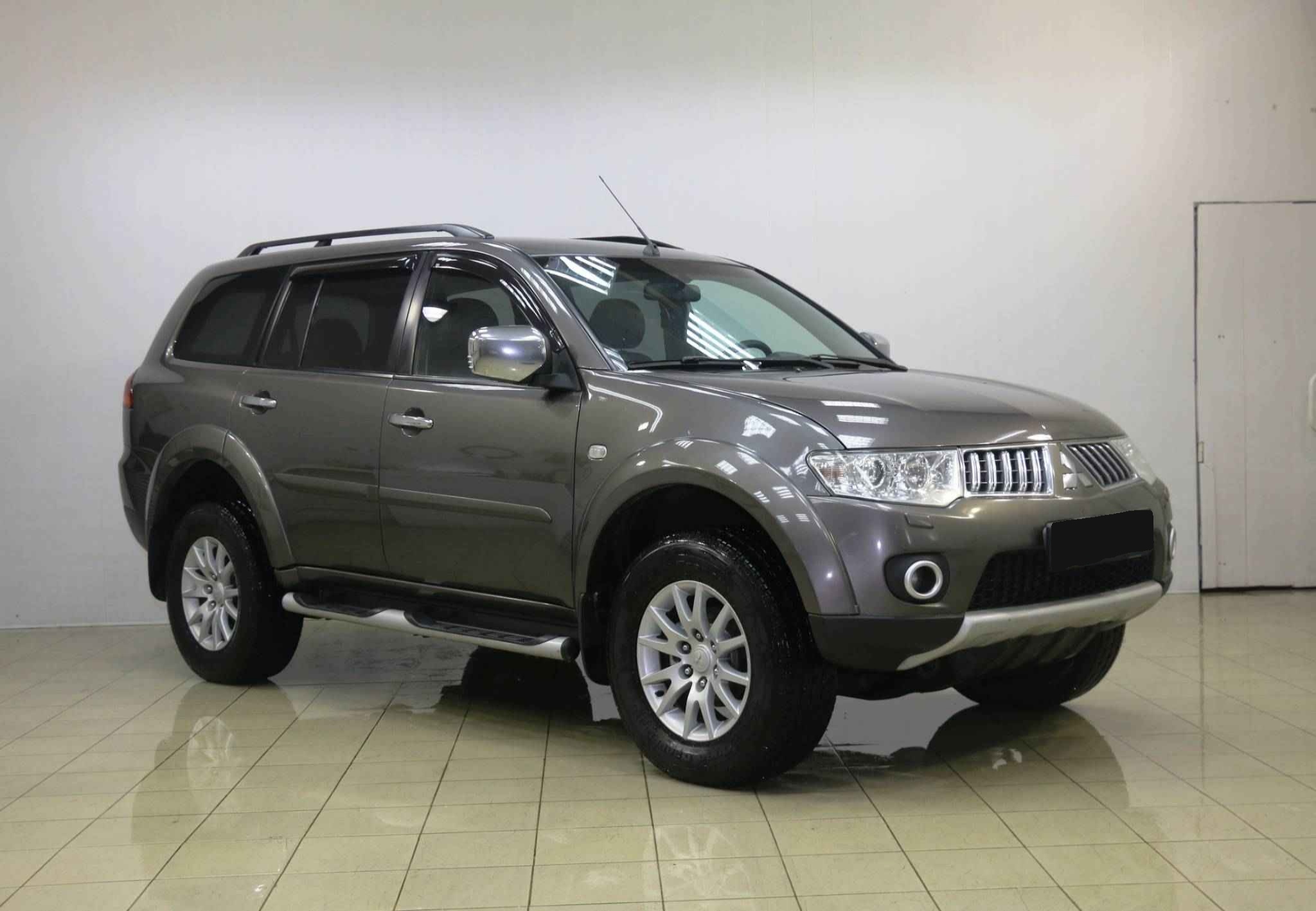 Mitsubishi Pajero Sport, II