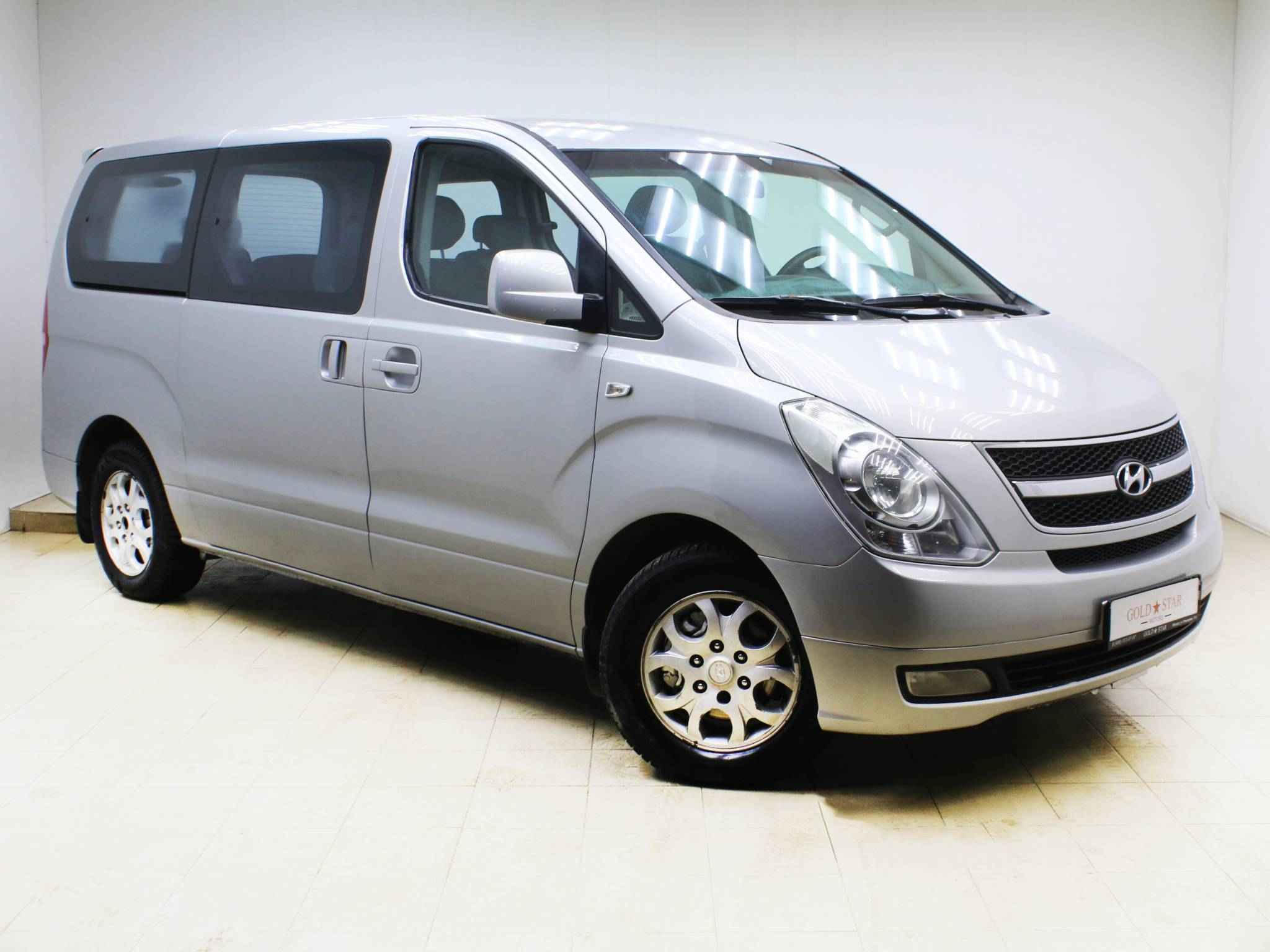 Hyundai Grand Starex, I