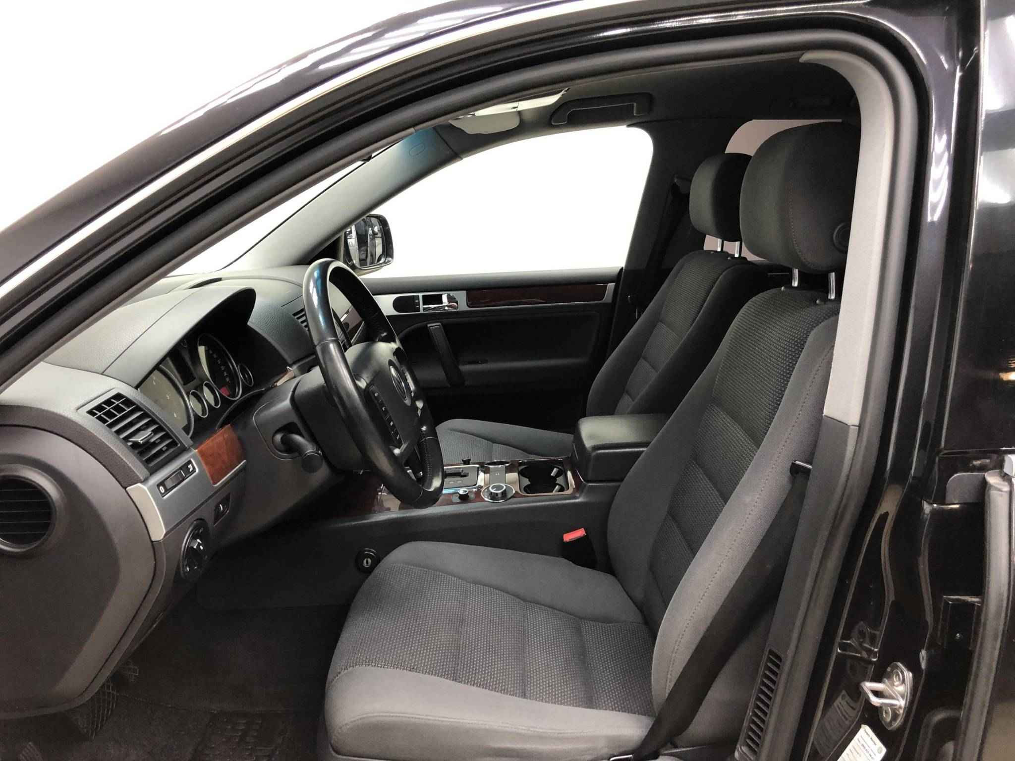 Volkswagen Touareg, I