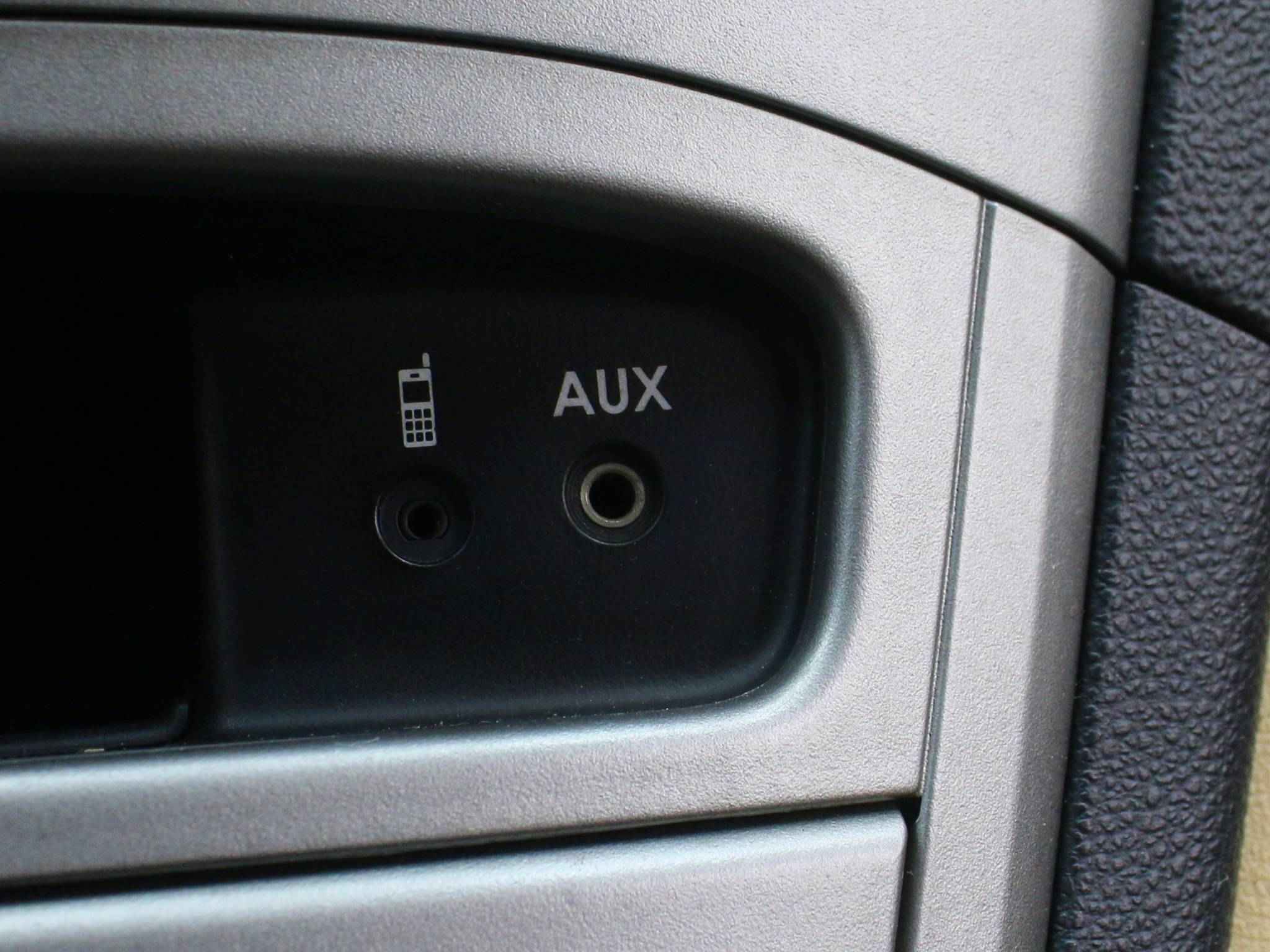 Hyundai Grand Starex, I