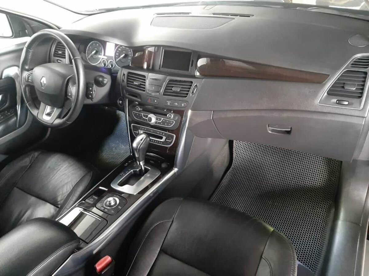 Renault Latitude, 2012