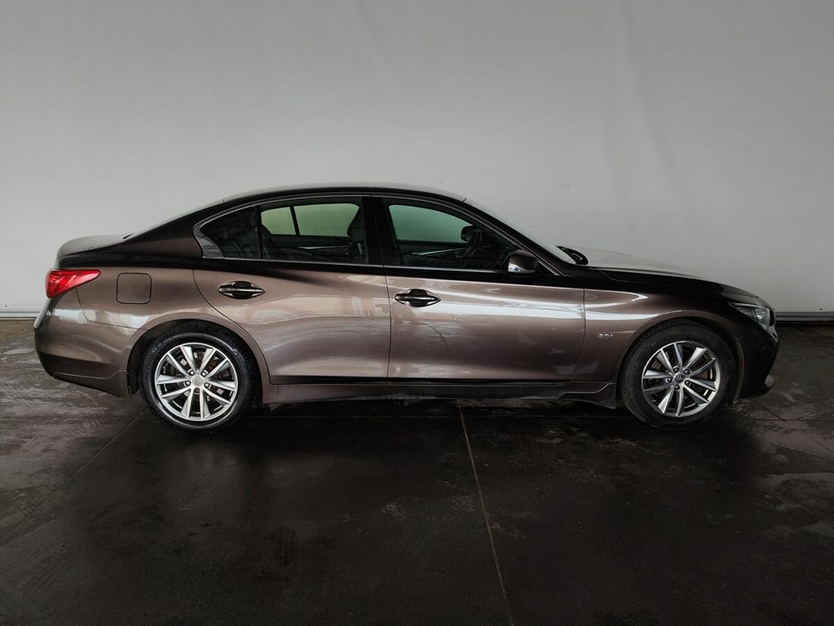 Infiniti Q50, 2015