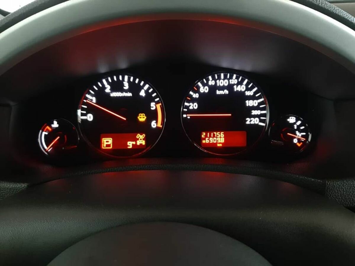 Nissan Pathfinder, 2011