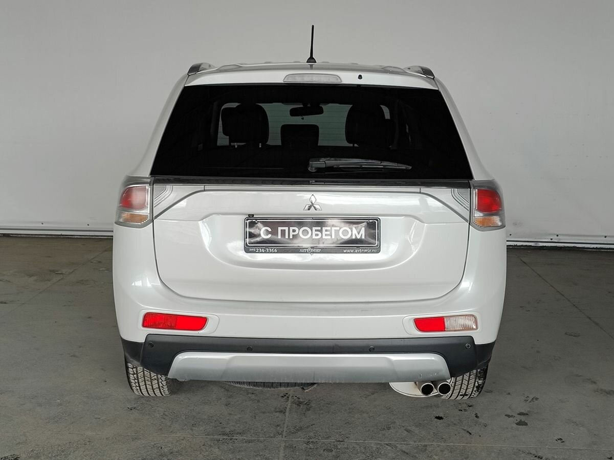 Mitsubishi Outlander, 2014