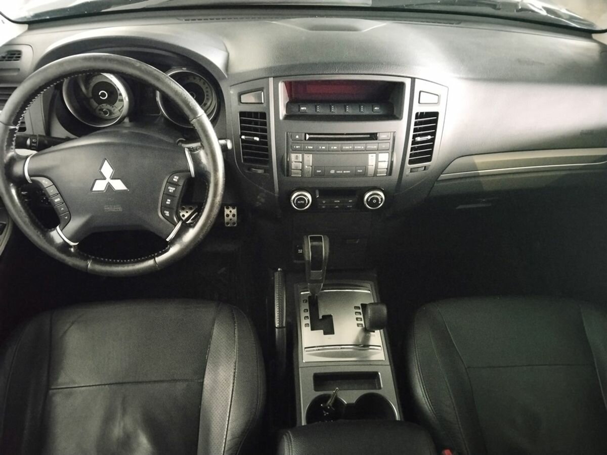 Mitsubishi Pajero, 2012