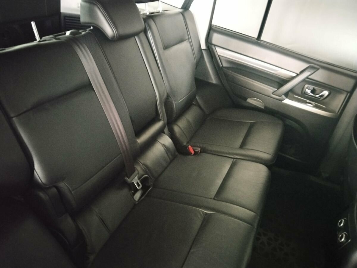 Mitsubishi Pajero, 2012