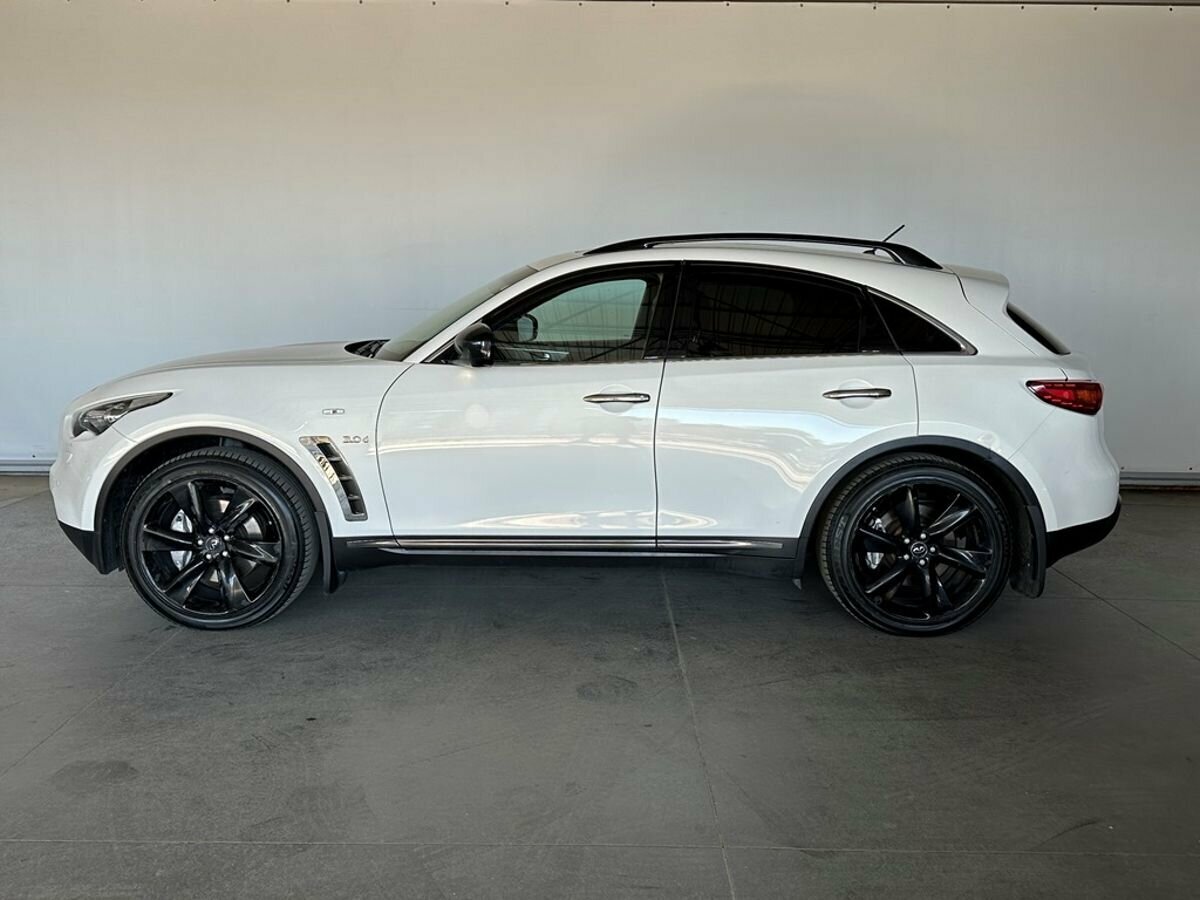 Infiniti QX70, 2016