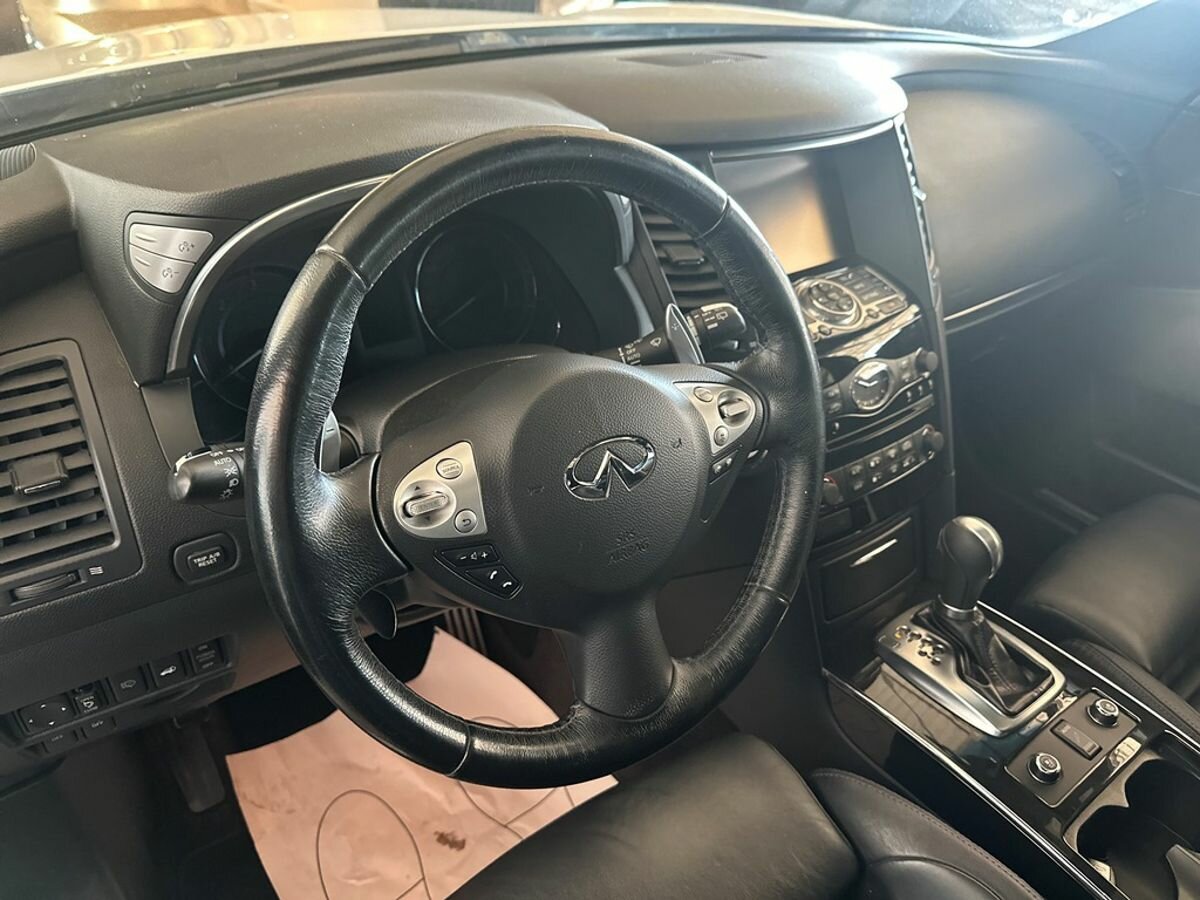 Infiniti QX70, 2016