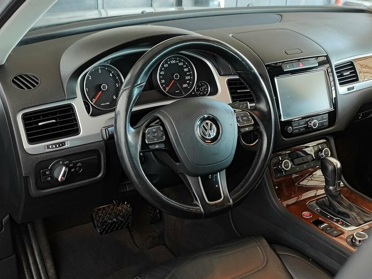 Volkswagen Touareg, 2013